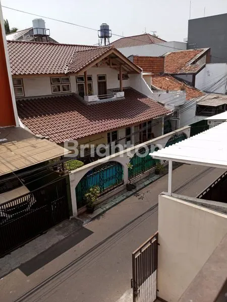 image RUMAH DURI KEPA PALEM UTAMA JAKARTA BARAT - 3 LANTAI & SIAP HUNI (6)