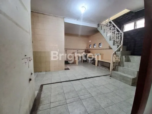 image RUKO STRATEGIS DAERAH RAMAI TENGAH KOTA TULUNGAGUNG (6)