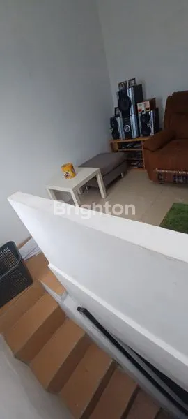 image RUMAH BAGUS SATU SETENGAH LANTAI DI BEKASI TIMUR (4)