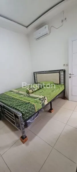 image RUMAH BAGUS SATU SETENGAH LANTAI DI BEKASI TIMUR (5)