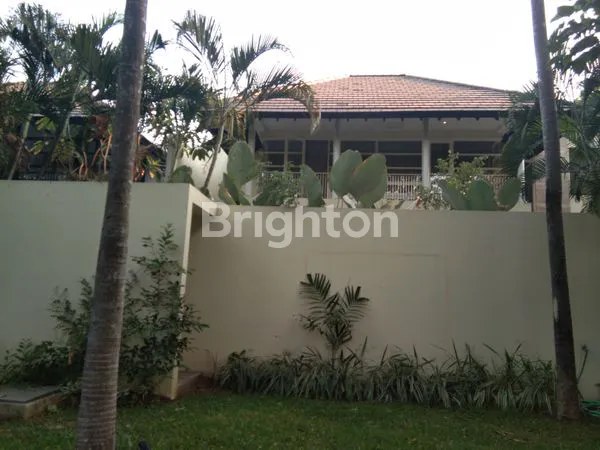 RUMAH VILLA ISEN INTERNATIONAL LIVING