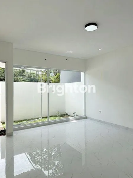 image RUMAH MODERN 2 LANTAI DI MERUYA - DEKAT TOL KEBUN JERUK (5)