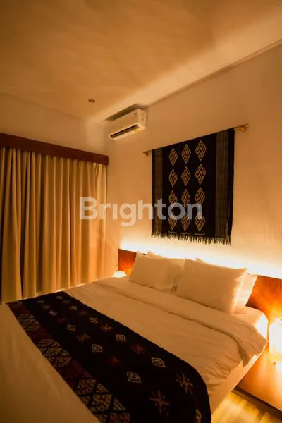 image VILLA TROPIS TIBUBENENG 2 KAMAR SAWAH MATAHARI SUNSET CANGGU (3)