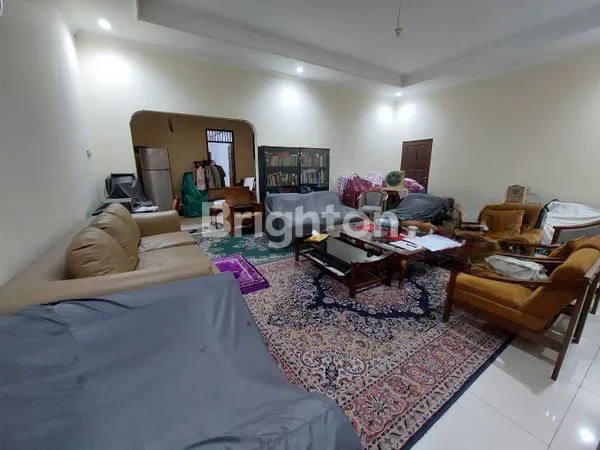 image RUMAH HOOK PINGGIR JALAN KEMANGGISAN PALMERAH JAKARTA BARAT (8)