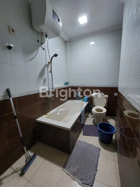 image RUMAH HOOK PINGGIR JALAN KEMANGGISAN PALMERAH JAKARTA BARAT (5)