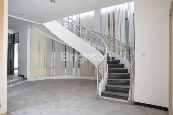 image RUMAH USAHA STRATEGIS DEKAT PLAZA MARINA (2)