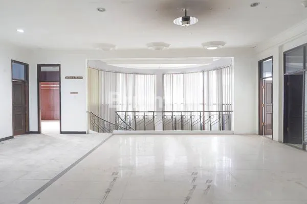 image RUMAH USAHA STRATEGIS DEKAT PLAZA MARINA (7)