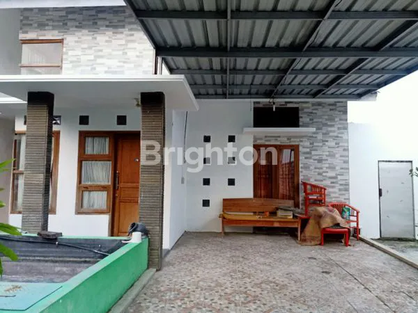 image RUMAH 1 LANTAI CLUSTER ONE GATE DEKAT EXIT TOL KAWASAN NYAMAN LOKASI STRATEGIS KE SOLO KOTA TIDAK JAUH DARI MANAHAN (1)