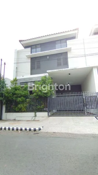 image RUMAH 4 KT DEKAT GUDANG GARAM KOTA KEDIRI (1)