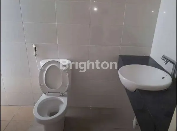 image RUMAH 2 LANTAI SIAP HUNI (2)