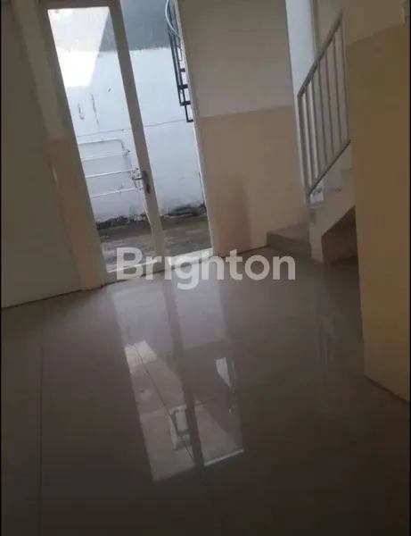 image RUMAH 2 LANTAI SIAP HUNI (4)