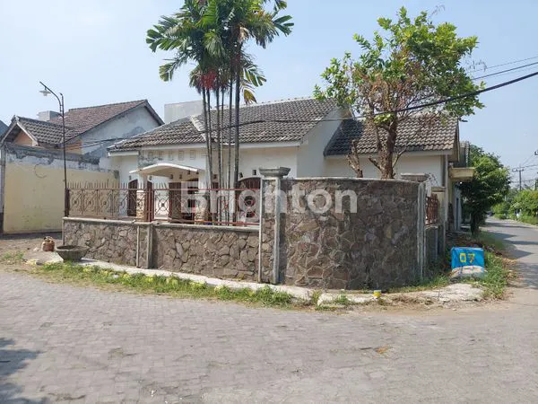 image TAMAN PUSPA ANGGASWANGI SIDOARJO RUMAH POJOK DAM BAWA HOKY (1)