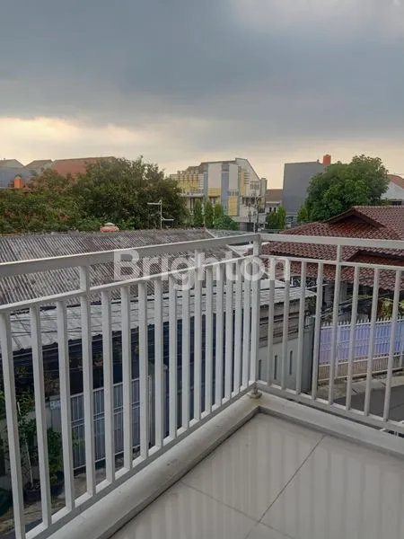 image HUNIAN CANTIK 2 LANTAI, BANGUNAN  BARU MINIMALIS, LETAK STRATEGIS (4)