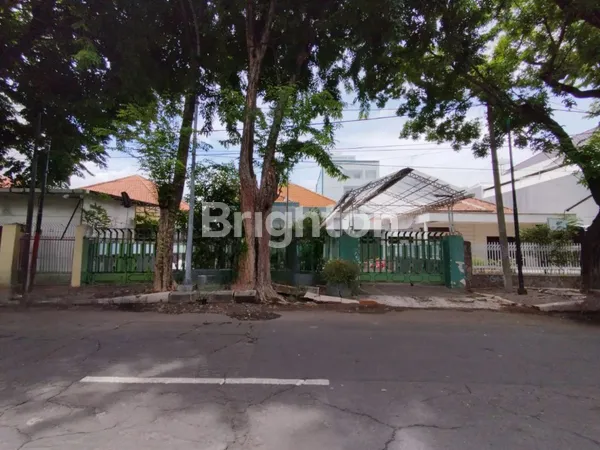 image RUMAH PUSAT KOTA BELAKANG GRAND CITY MALL, JALAN SLAMET GENTENG SURABAYA (3)
