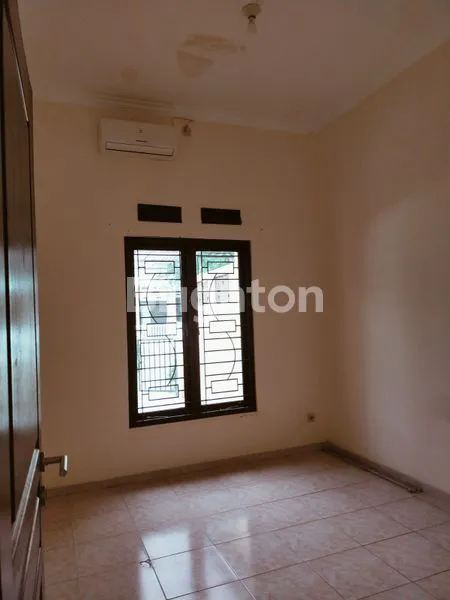 image RUMAH SIAP HUNI DENGAN AC DAN WATER HEATER (3)