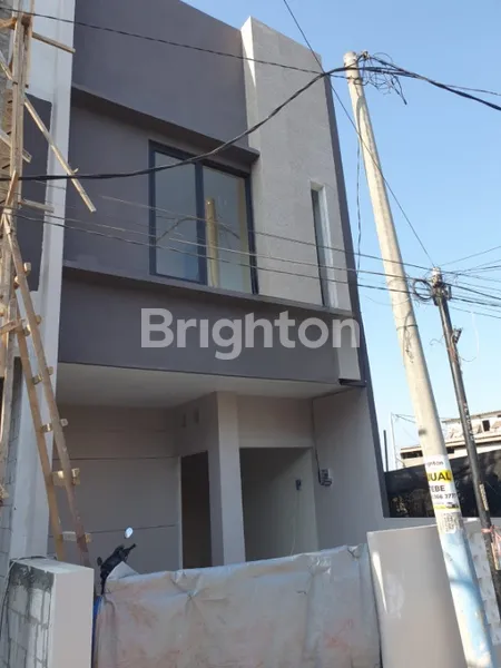 image RUMAH MINIMALIS PLAFON TINGGI GUNUNG ANYAR SANGAT DEKAT DENGAN MERR DAN OERR (1)