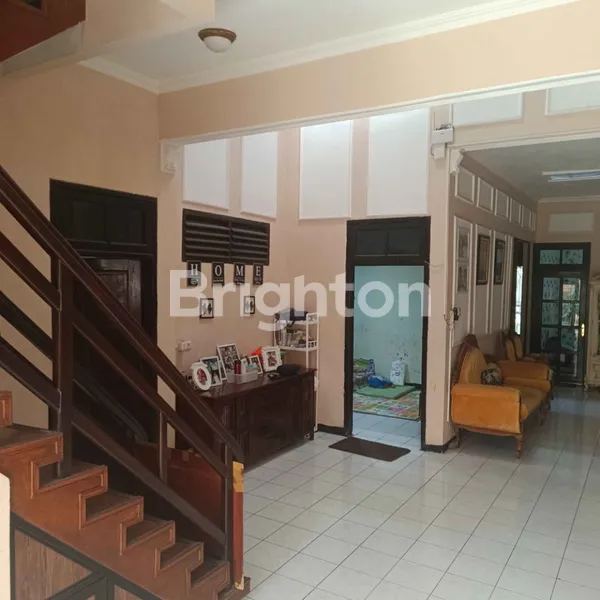 image RUMAH SECOND TERAWAT DI RUNGKUT, DEKAT MERR (4)