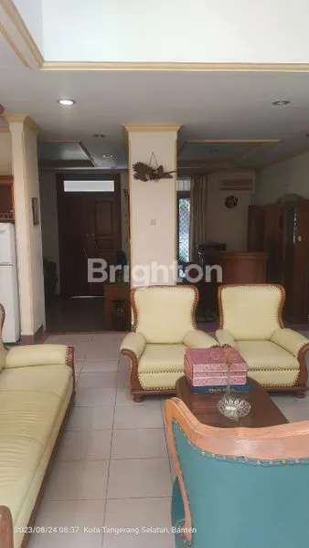 image RUMAH MEWAH 2 LANTAI LINGKUNGAN AMAN DAERAH BSD (2)