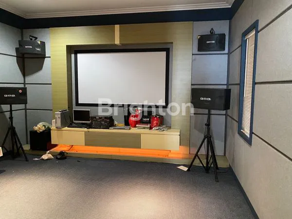 image RUMAH MEWAH AREA STRATEGIS KLAMPIS MANYAR (7)