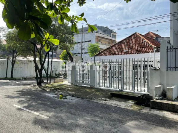 image TURUN HARGA 600JT!! RUMAH USAHA HITUNG TANAH DI NGAGEL JAYA UTARA, CUMA 20 METER DARI RAYA NGAGEL, LOKASI STRATEGIS, ROW JALAN 3 MOBIL, LAHAN PARKIR LUAS, DEKAT PUSAT KOTA, NGINDEN, MANYAR (4)