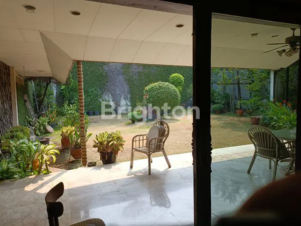 image RUMAH TUA TANJUNG DUREN HITUNG TANAH LOKASI SANGAT STRATEGIS DEKAT HOTEL DAN MALL CIPUTRA (3)