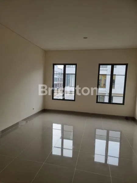 image RUKO 2 LANTAI SIAP PAKAI DI LOKASI STRATEGIS (5)