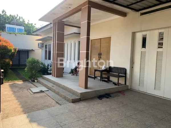 RUMAH ASRI MINIMALIS DI KUTISARI, DEKAT SIER