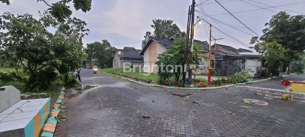 image DIJUAL RUMAH LAHAN SUPER LUAS (1)