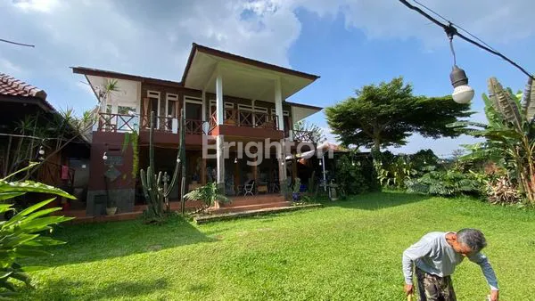 image VILLA ETNIC DI BELAKANG SETIABUDI REGENCY HALAMAN LUAS DAN KEBUN SAYURAN (1)
