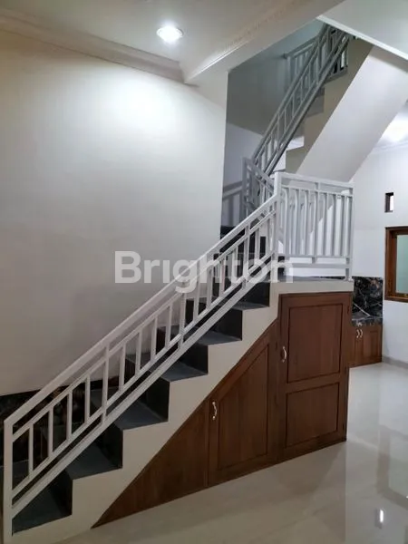 image RUMAH TENGAH KOTA SOLO DEKAT JALAN RAYA SOLO UNTUK USAHA RUMAH TINGGAL (4)