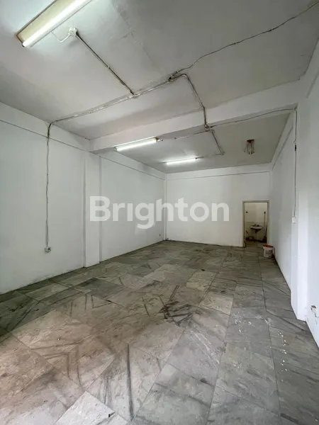 image RUKO 4 LANTAI DEKAT PELABUHAN DI MITRA BAHARI PLUIT SIAP PAKAI (3)