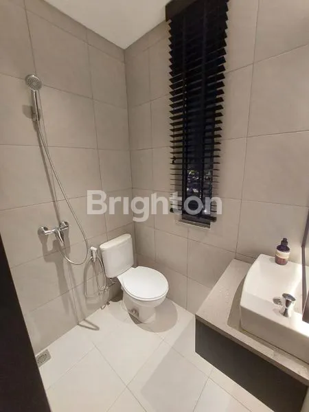 image RUMAH 2 LANTAI LOKASI STRATEGIS DI PARK SERPONG TIPE X2 (3)