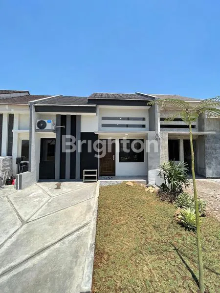 image RUMAH BARU.FASILITAS PREMIUM.ANGSURAN 3JUTAANDEKAT DENGAN BERNARDI.BUDURAN SIDOARJO. (1)