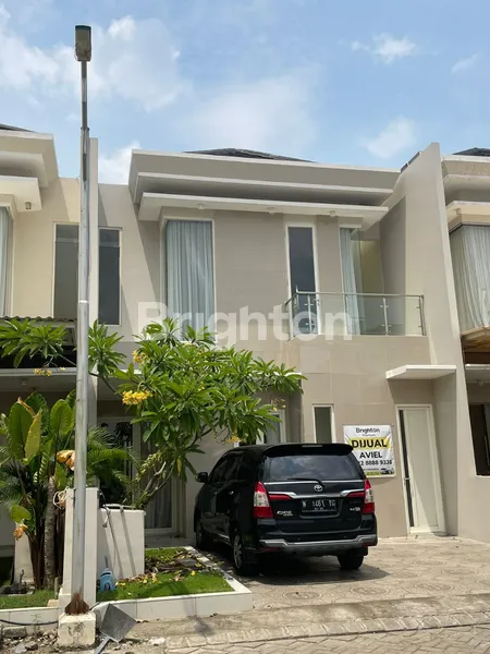 image NEW GRESS MINIMALIS RUMAH DE VICTORY REGENCY KOMPLEK PERUMAHAN SATELIT SURABAYA BARAT (1)