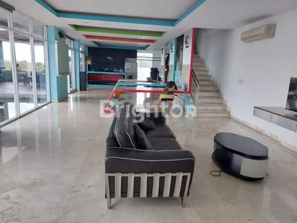 image RUKO BESAR DAN BAGUS EX SHOWROOM DI ULUWATU (7)