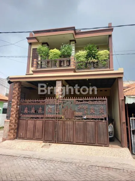 image  RUMAH 2 LANTAI CANTIK CIAMIK (1)