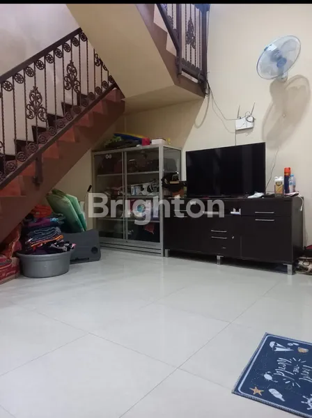 image  RUMAH 2 LANTAI CANTIK CIAMIK (3)