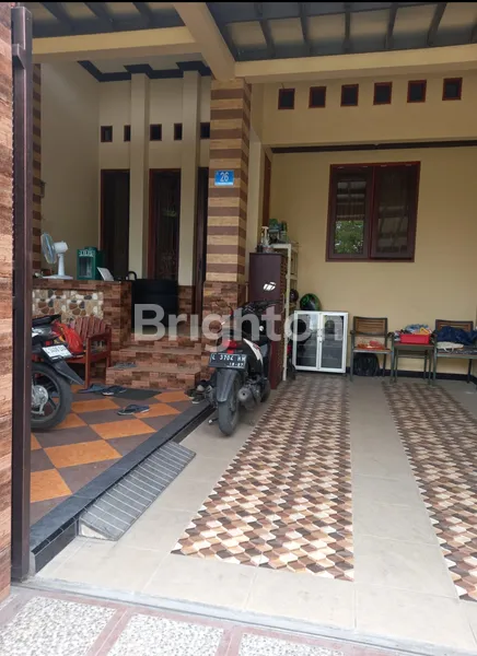 image  RUMAH 2 LANTAI CANTIK CIAMIK (5)