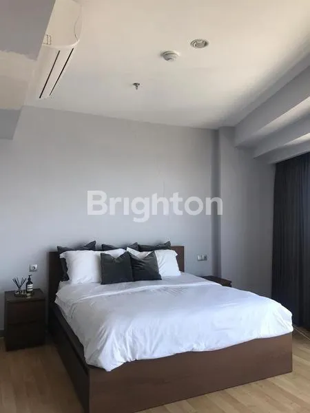 image APARTEMENT MEWAH CONNECT TUNJUNGAN PLAZA THE PEAK ONE ICON FULL FURNISHED MEWAH (4)