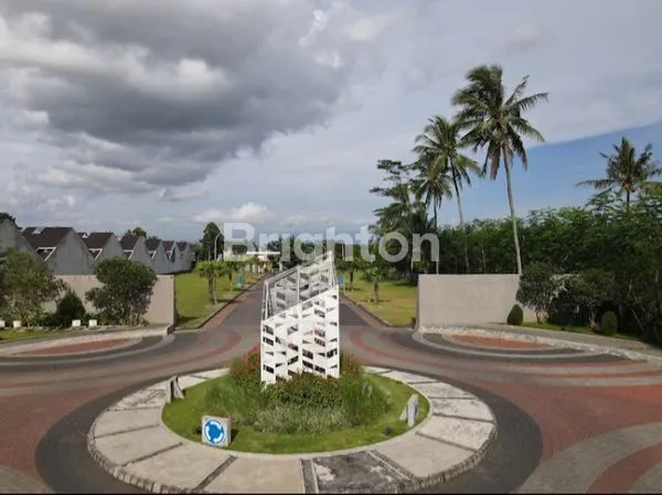 image BANGUNAN GRESS VIEW GUNUNG (2)