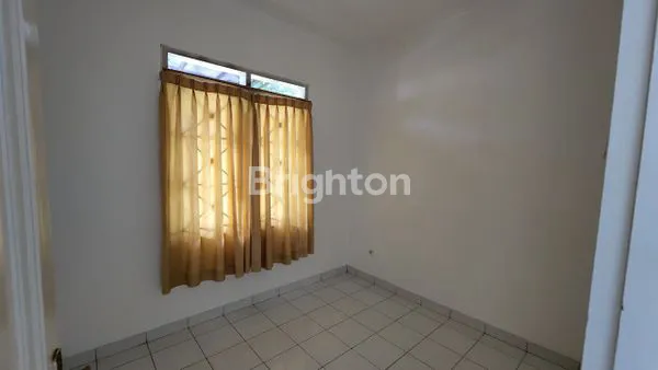 image RUMAH TERAWAT CLUSTER KOTA WISATA SUDAH RENOVASI  (2)