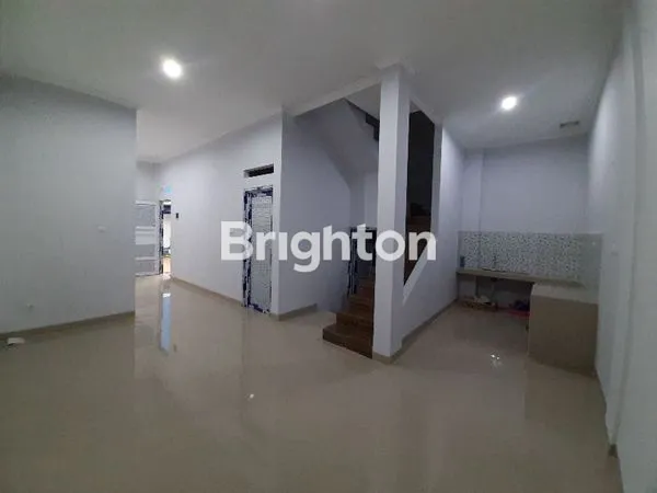 image RUMAH MEWAH 2 LANTAI STRATEGIS DI KOTA DEPOK (2)