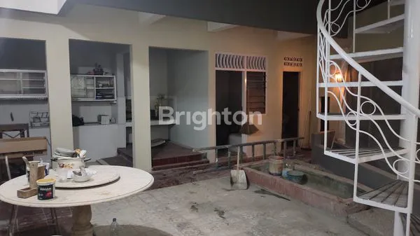 image RUMAH BARU RENOVASI MANAHAN PUSAT KOTA SOLO DEKAT DENGAN TOL NGEMPLAK (4)