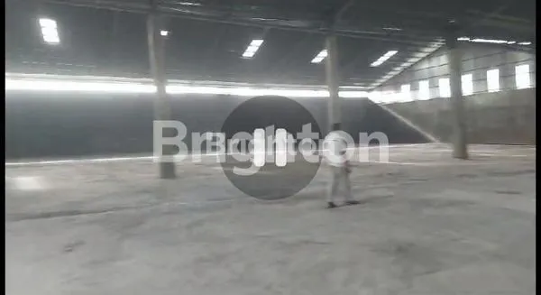 image GUDANG MANYAR GRESIK NOL JALAN RAYA ROOMO (2)