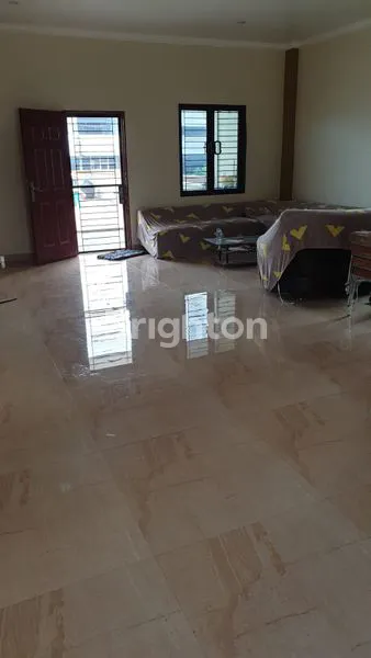 image RUMAH DURI KEPA JAKARTA BARAT DEKAT TANJUNG DUREN - 3 LANTAI & SIAP HUNI (7)