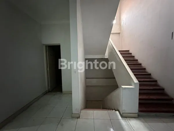 image RUKO DI SOLO SURAKARTA JALAN RAYA UTAMA YOS SUDARSO (2)