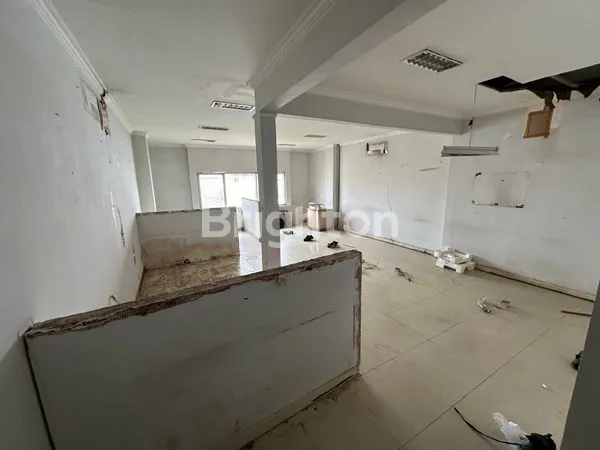 image RUKO DI SOLO SURAKARTA JALAN RAYA UTAMA YOS SUDARSO (4)