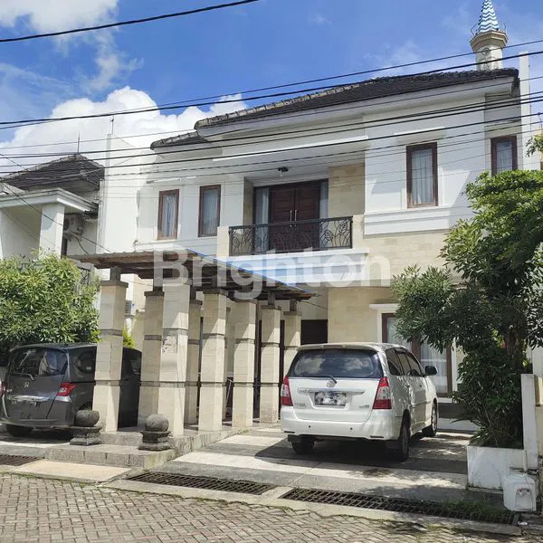 image RUMAH MEWAH MURAH 2 LANTAI DIJUAL DI PERUMAHAN GRAND MAHAKAM (1)