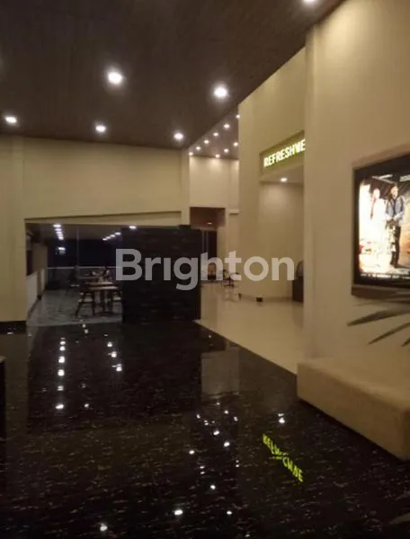 image GEDUNG 3 LANTAI COCOK BUAT USAHA KULINER LANTAI 3 SUDAH ADA CINEMA 2 PINTU (5)