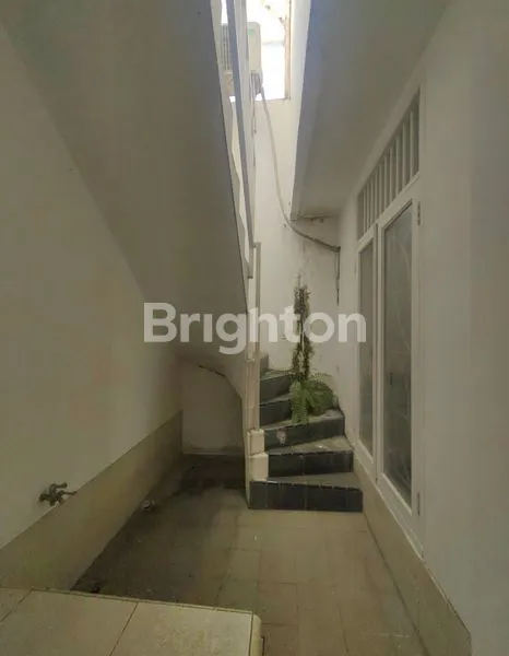 image RUMAH DI LIPPO KARAWACI TANGERANG (8)